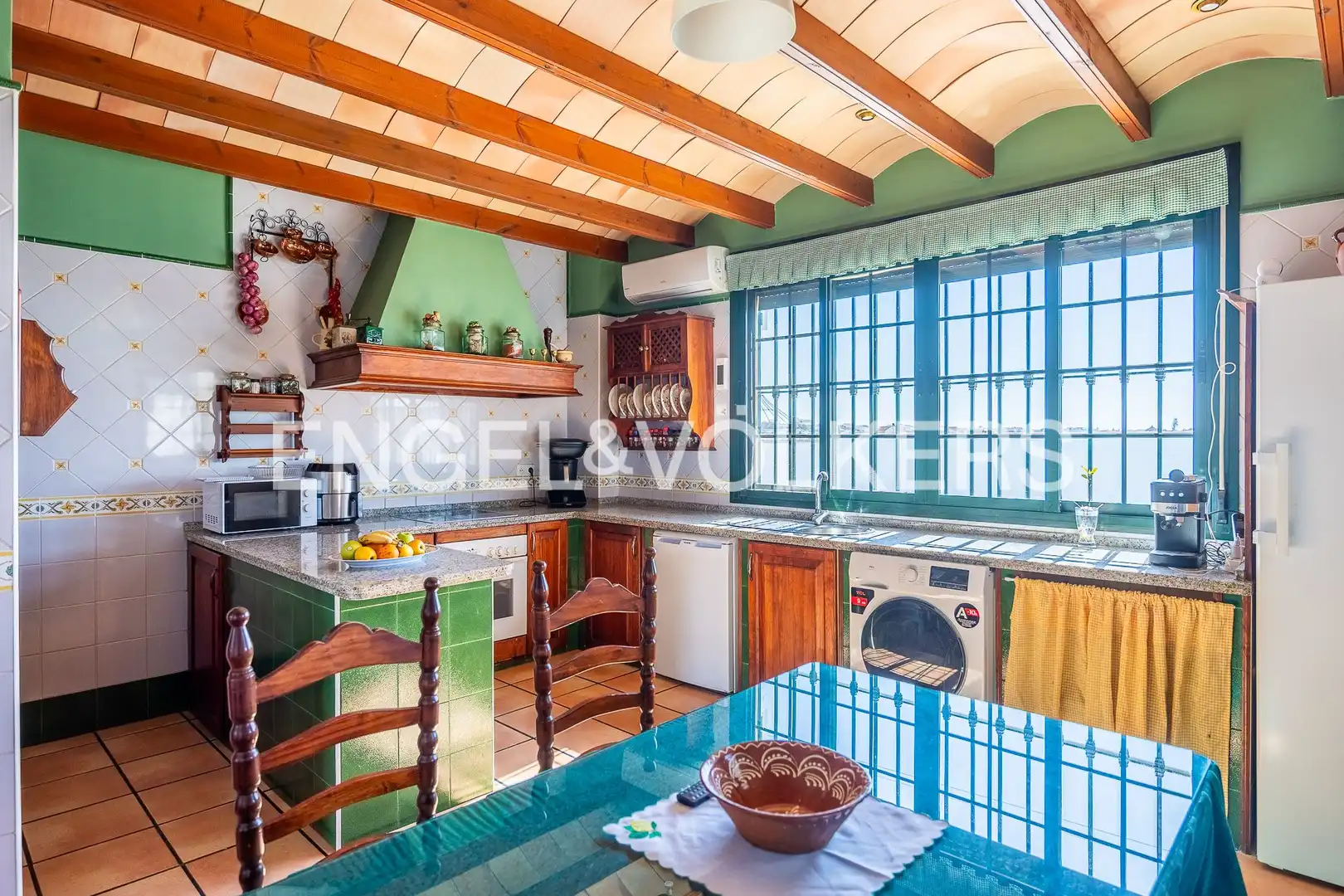 Cocina de Casa o chalet en venta en Castilleja del Campo con Aire acondicionado, Calefacción y Jardín privado