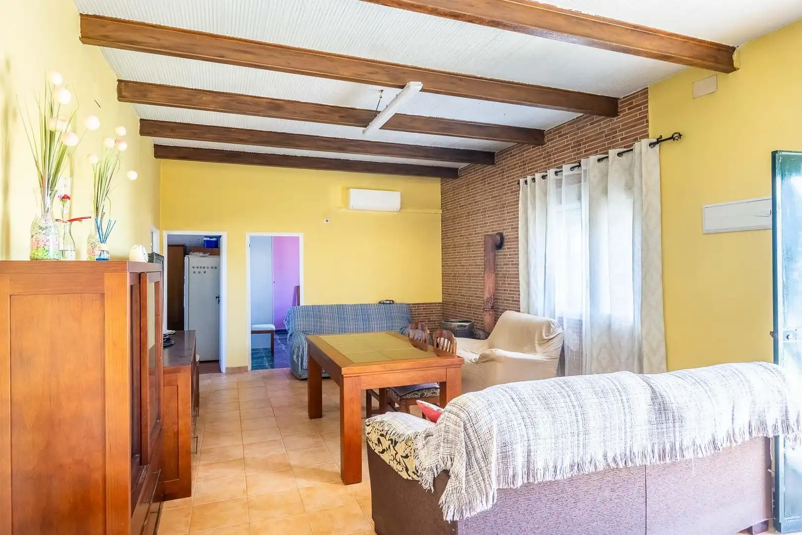 Sala d'estar de Finca rústica en venda en Alcalá de Guadaira amb Aire condicionat i Piscina