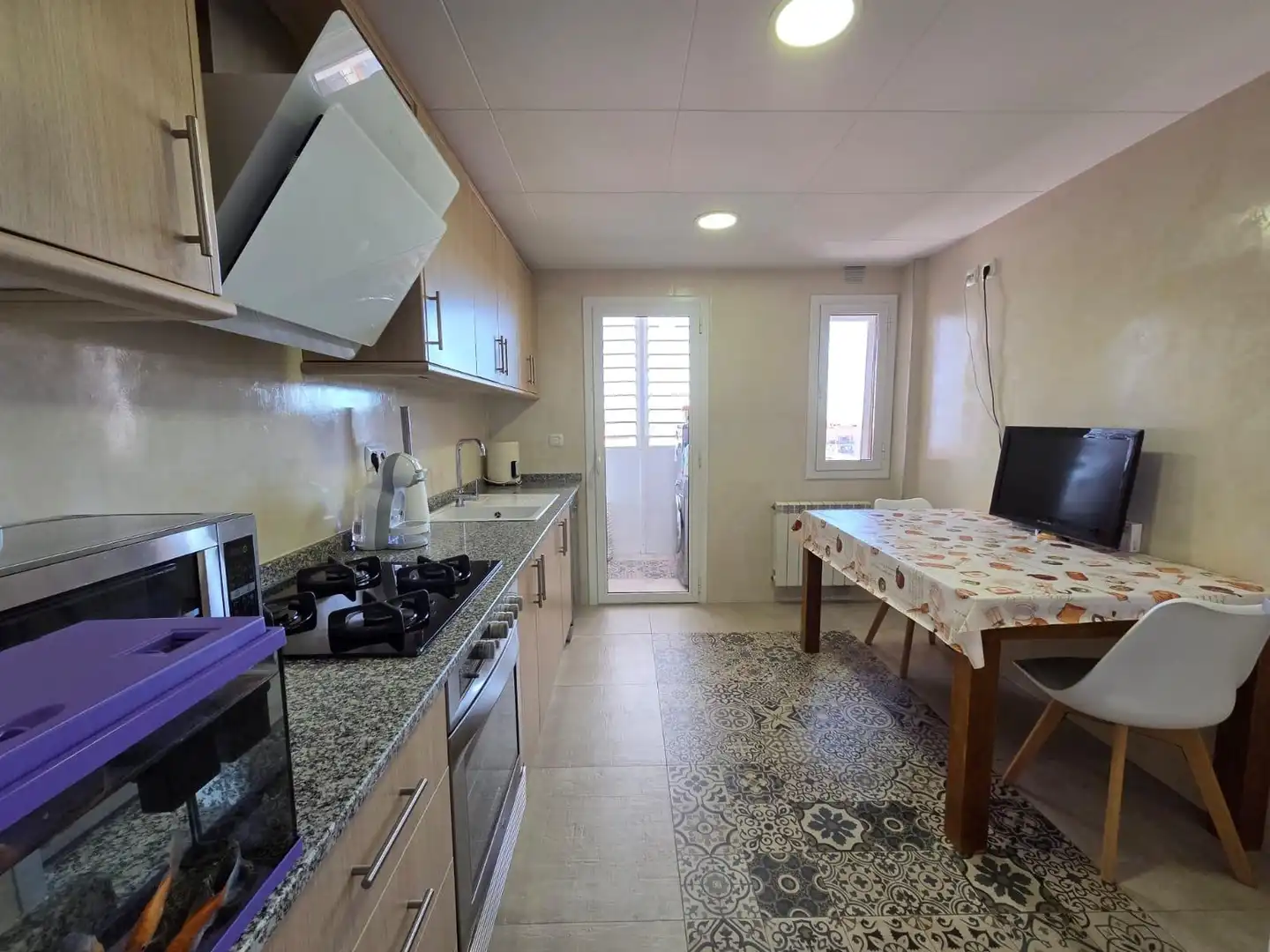 Küche von Wohnung zum Verkauf in Malgrat de Mar mit Heizung, Balkon und Gemeinschaftspool