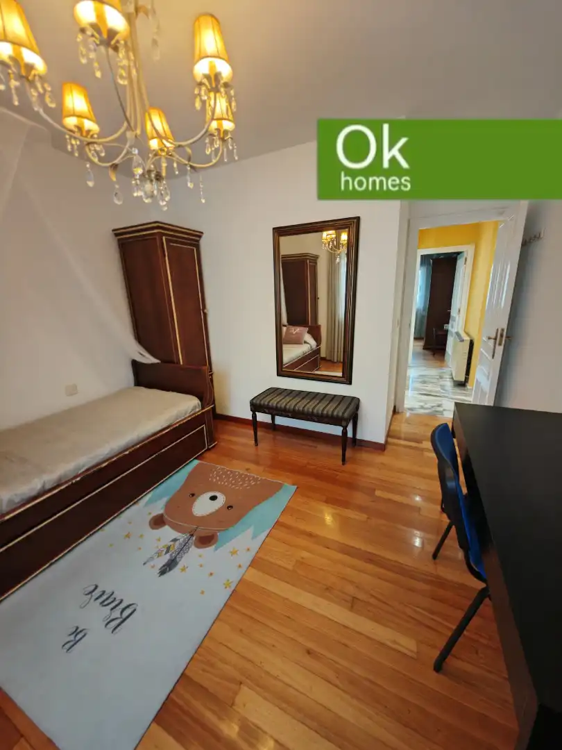 Habitación de Piso en venta en Betanzos con Calefacción, Parquet y Terraza