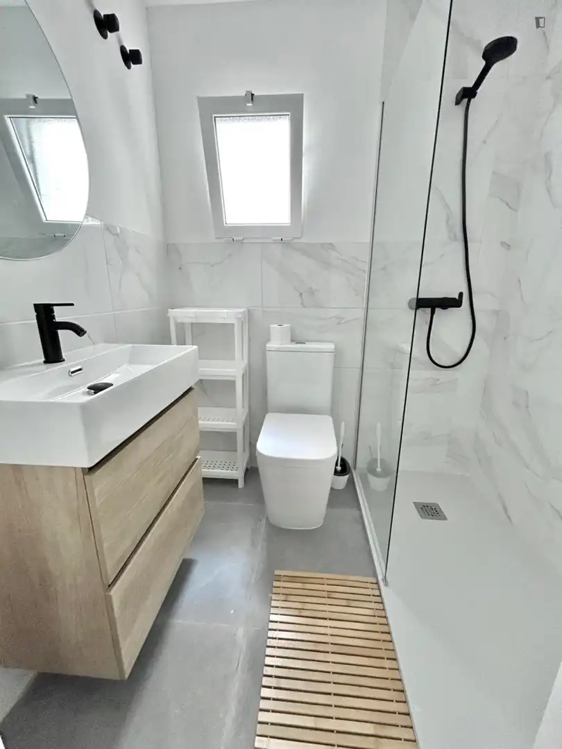 Badezimmer von Wohnungen zur untervermieten in Norte