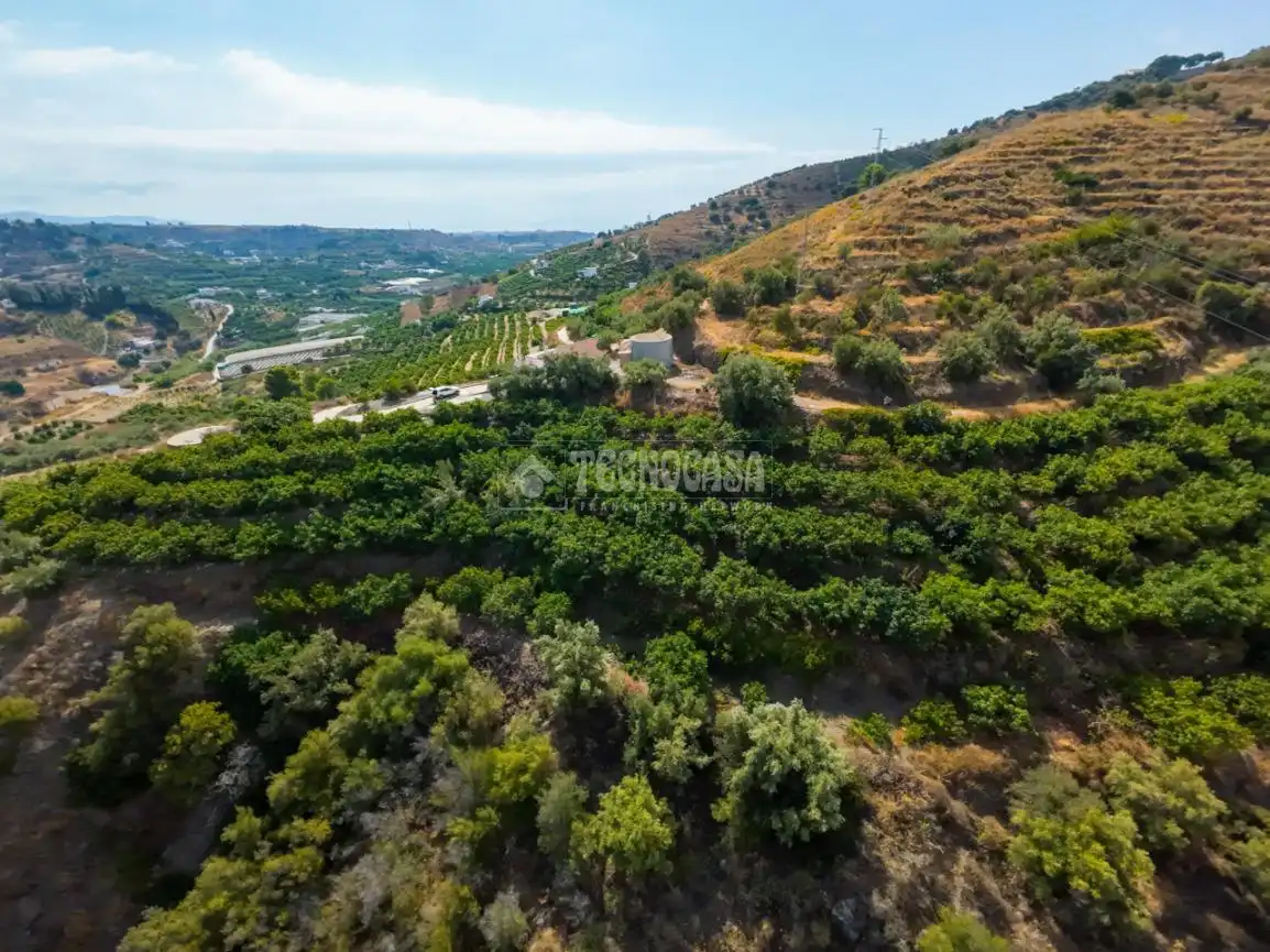 Finca rústica en venda en Nerja amb Moblat