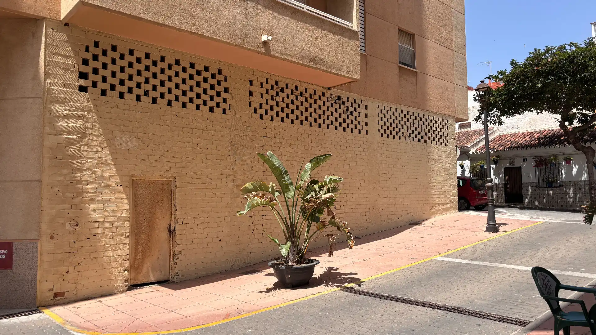 Vista exterior de Local en venta en Estepona