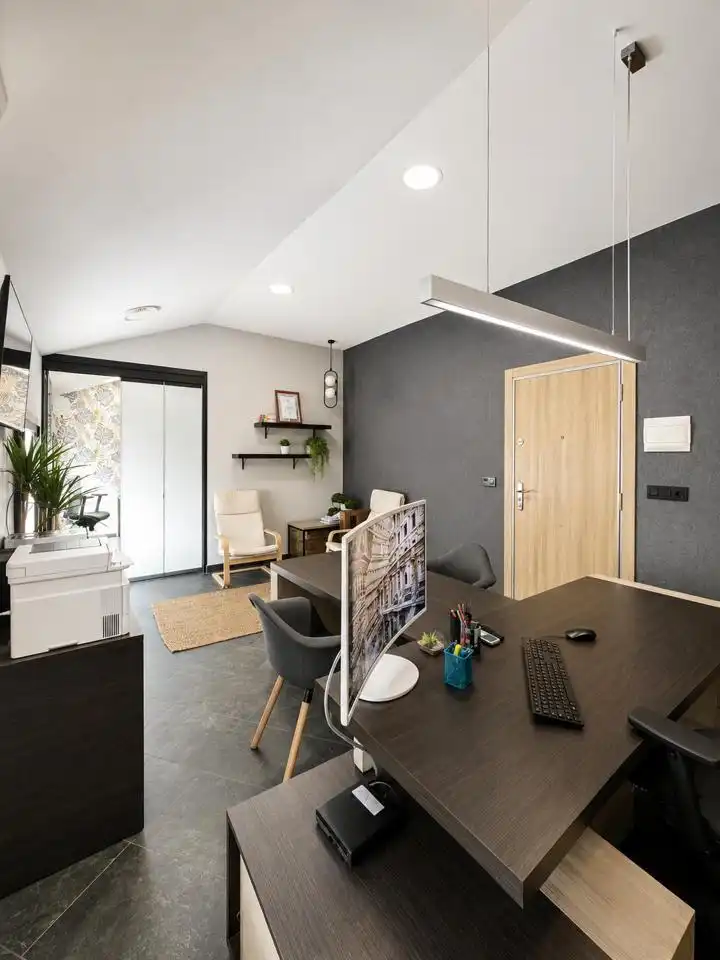 Office for rent in Segovia  with Air Conditioner