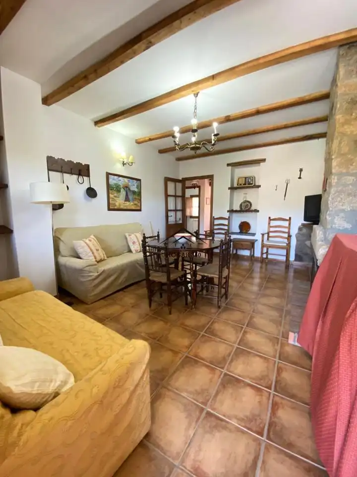 Menjador de Finca rústica en venda en Valencia de Alcántara amb Jardí privat, Terrassa i Piscina
