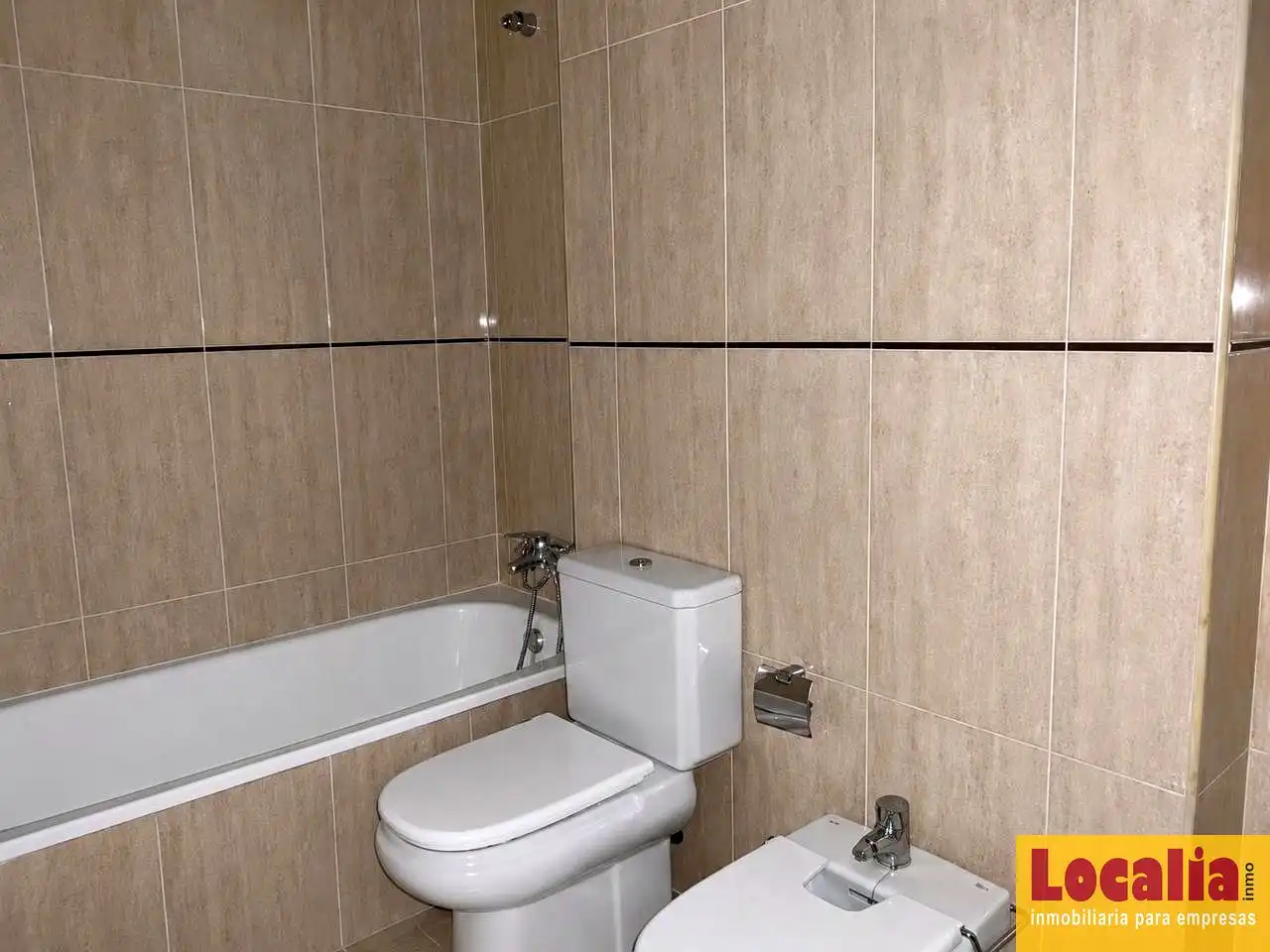 Bathroom of Flat for sale in Hazas de Cesto