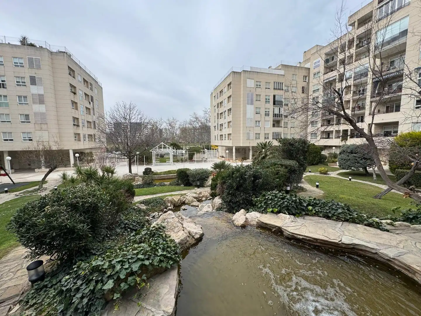 Exterior view of Flat for rent in Zaragoza  with Heating, Terrace and Storage room