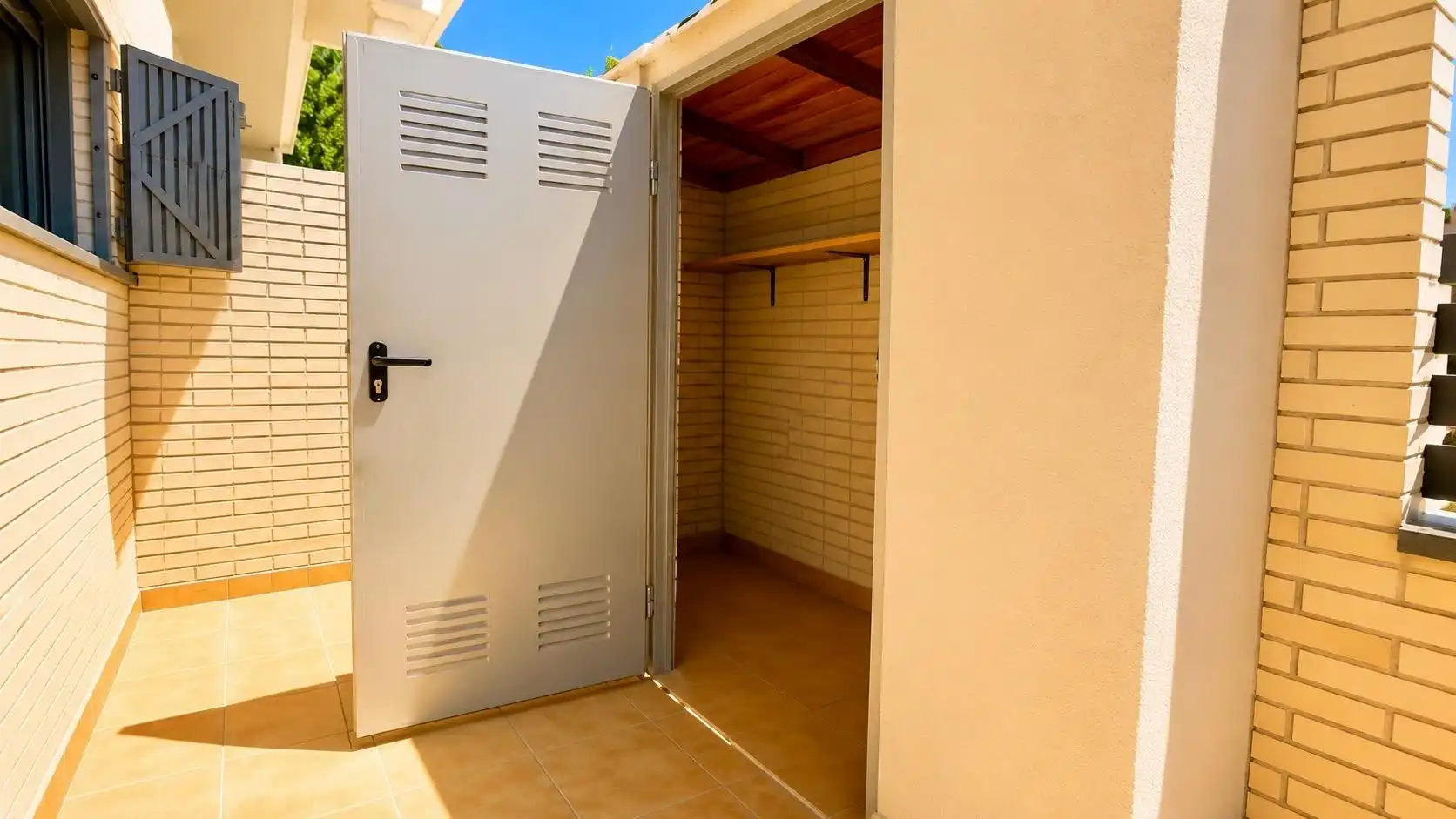 Planta baja en venta en Paterna con Aire acondicionado, Calefacción y Jardín privado
