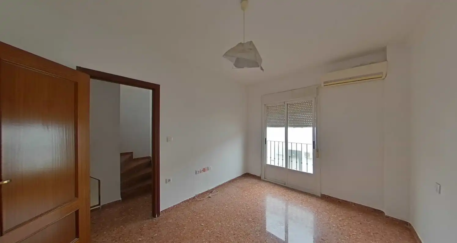 Adossat amb terrassa en venda a Andújar, imagen 9