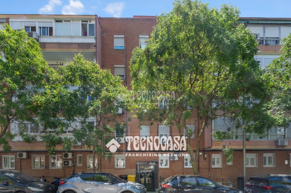 Vista exterior de Piso en venta en  Madrid Capital con Terraza