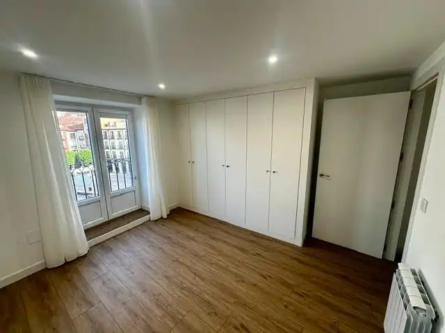 Bedroom of Flat for rent in Burgos  with Heating and Balcony
