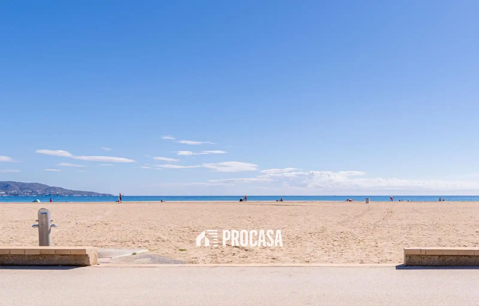 Außenansicht von Wohnung zum Verkauf in Empuriabrava mit Klimaanlage, Heizung und Terrasse