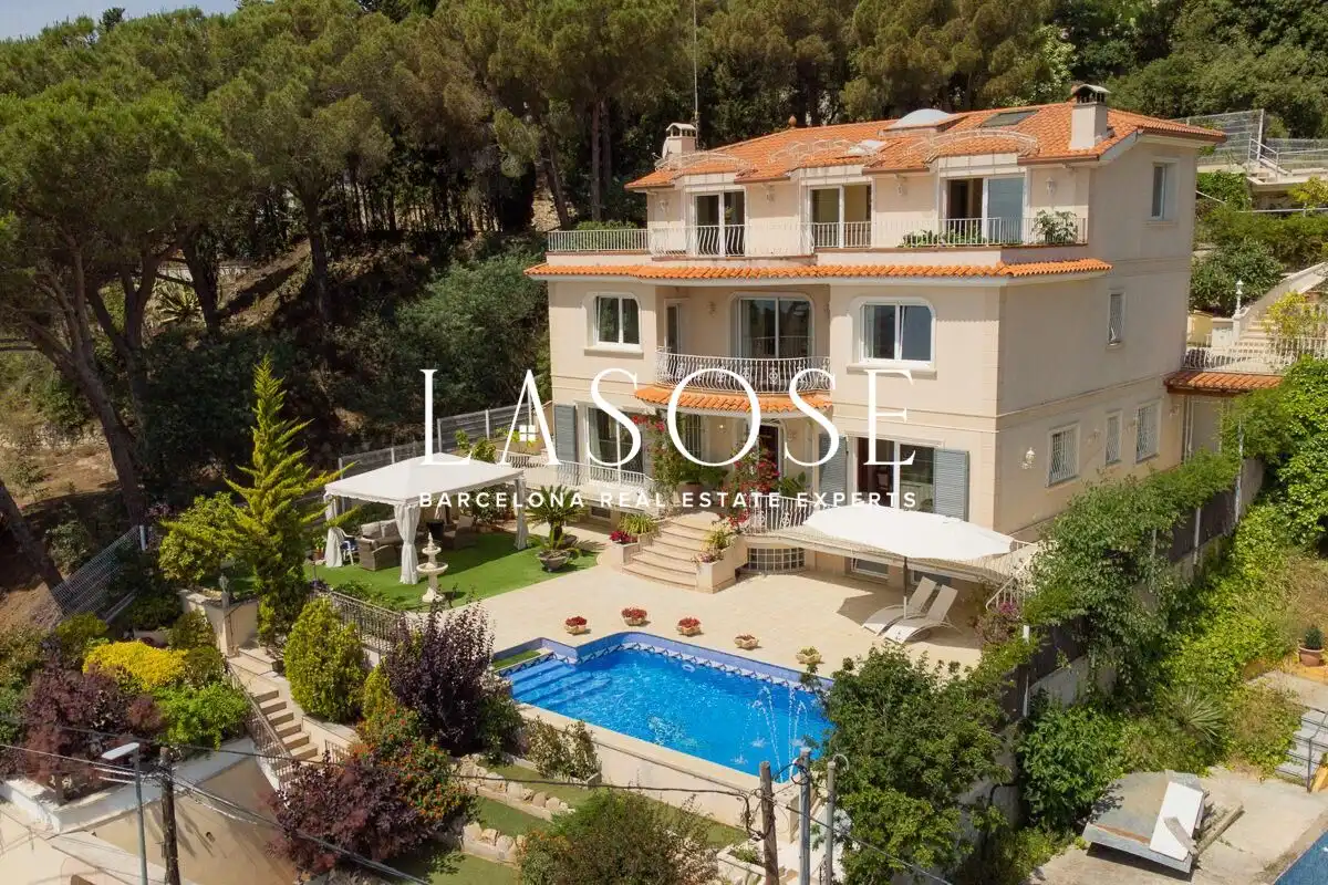 Exterior view of Houses for sale in Arenys de Munt  with Air Conditioner, Private garden and Terrace