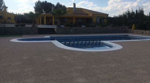 En venta o alquiler esta maravilla de chalet campo, está construido sobre una parcela regadio con pozo propio de 5.500m2 vallados,, imatge 4