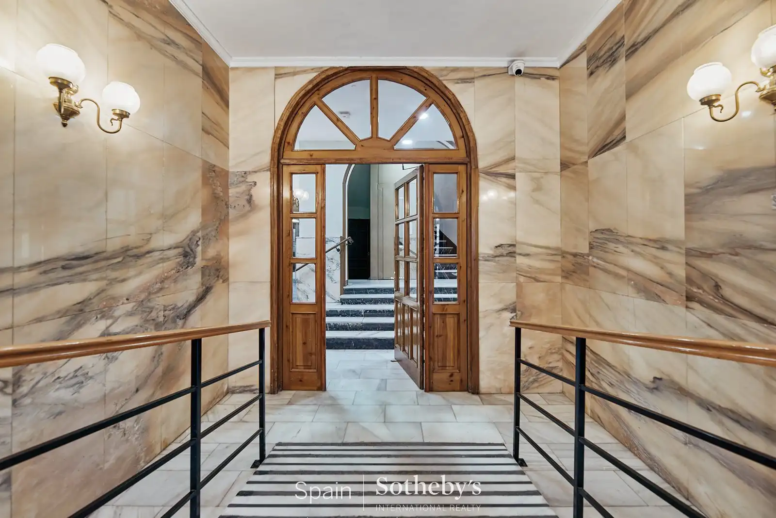 Apartments for sale in Madrid  with Air Conditioner and Heating