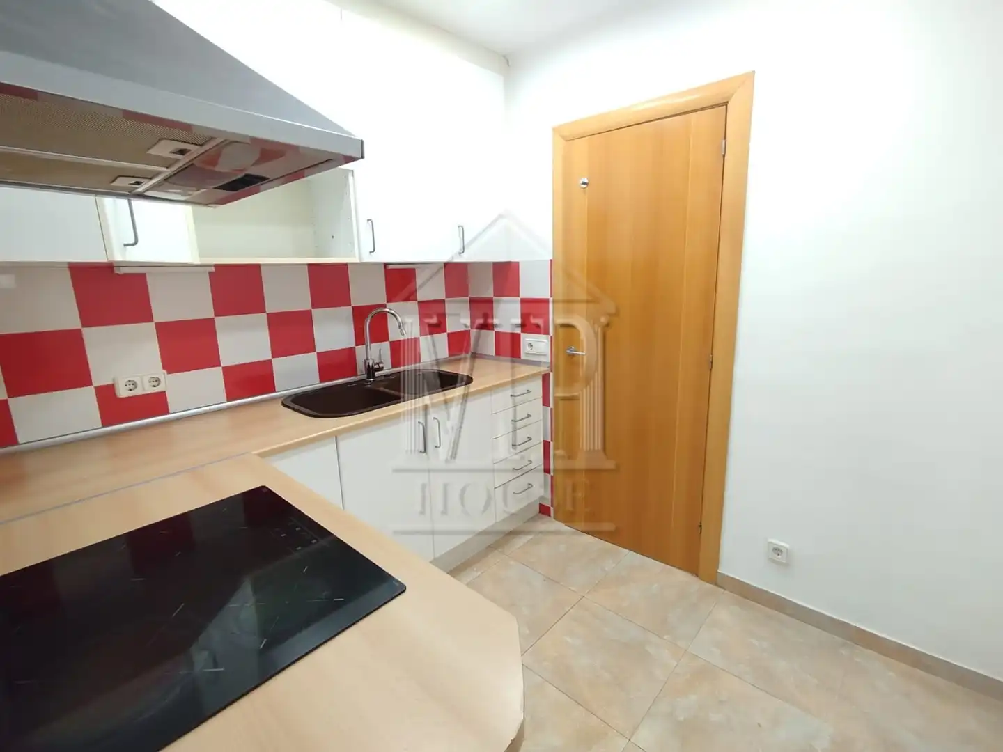 Cuina de Pis en venda en Badalona amb Parquet