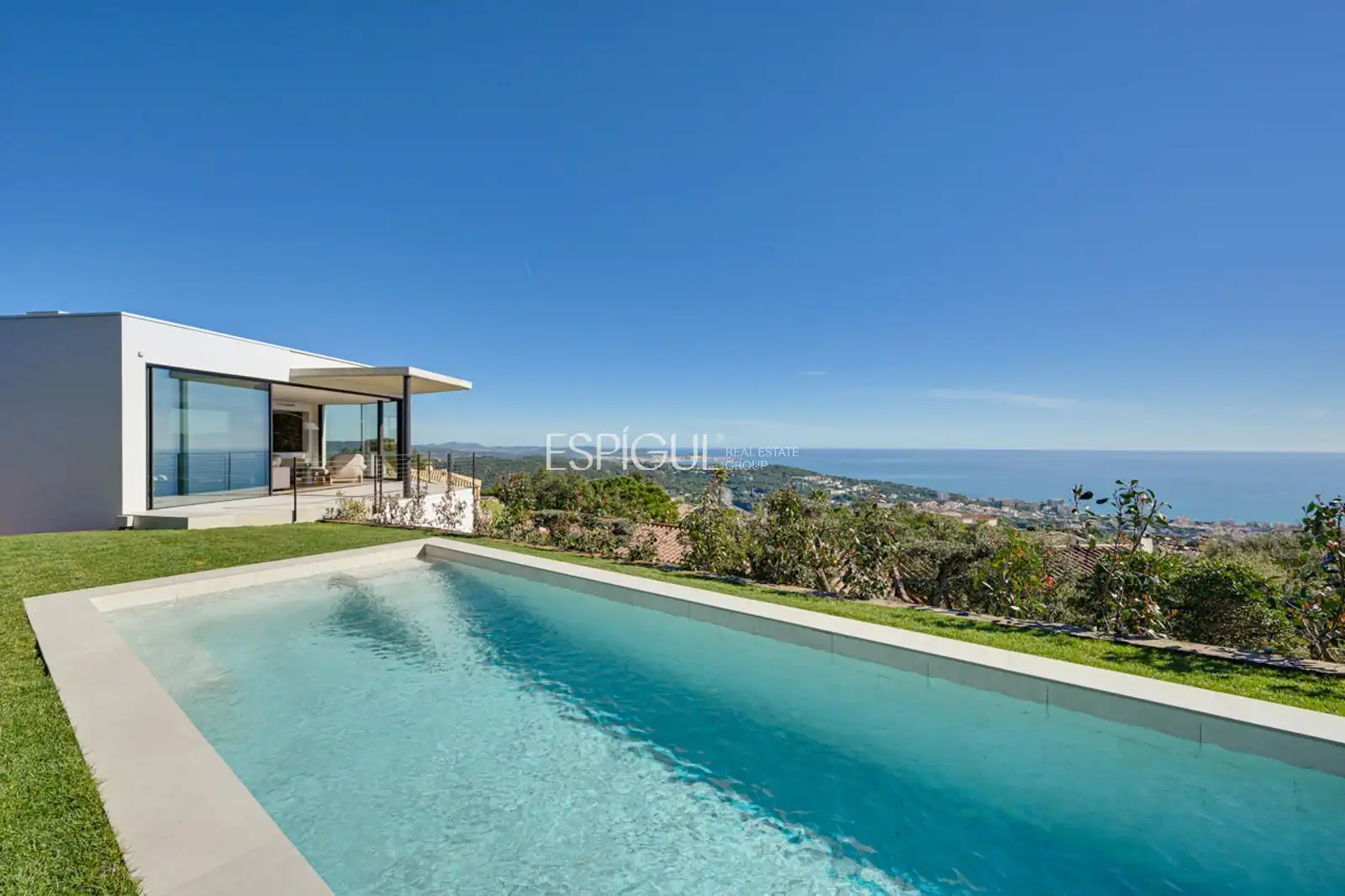 Vista exterior de Casa o xalet en venda en Castell d'Aro, Platja d'Aro i s'Agaró amb Aire condicionat, Calefacció i Piscina