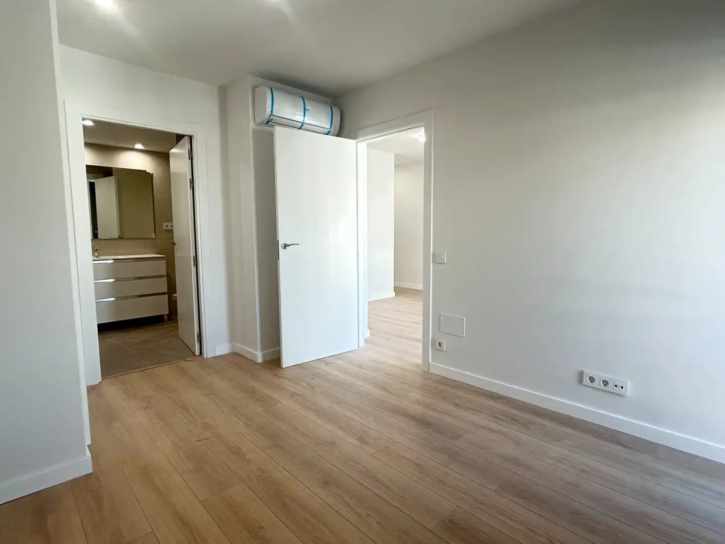 Habitación de Piso de alquiler en Mataró con Aire acondicionado, Calefacción y Horno