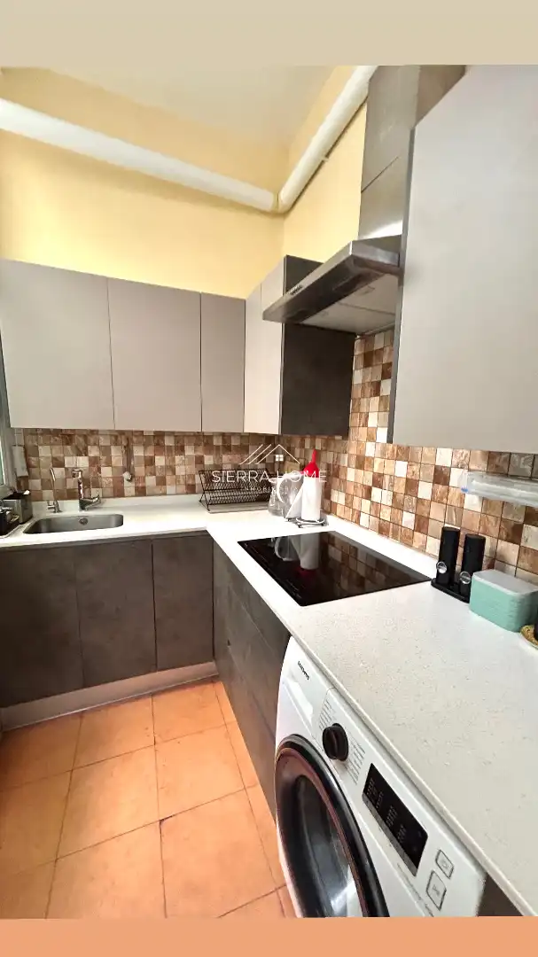 Flat for sale in Calle María Arteaga, imagen 3