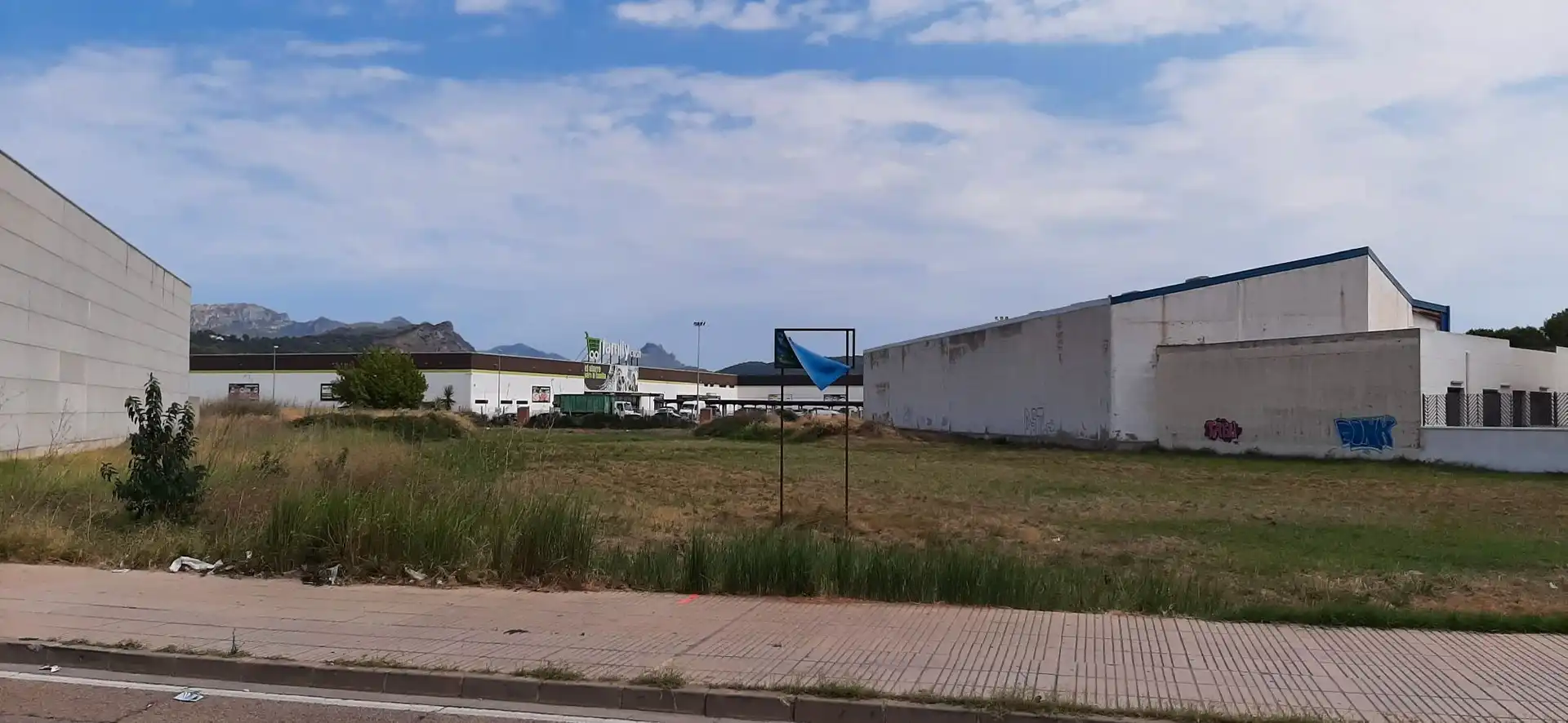 Terreno residencial en venta en Casc Urbà, imagen 4