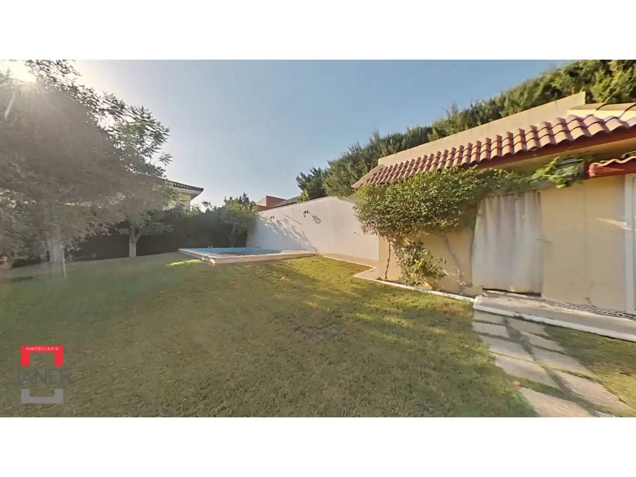 Jardí de Casa o xalet en venda en Tomares amb Aire condicionat, Jardí privat i Terrassa