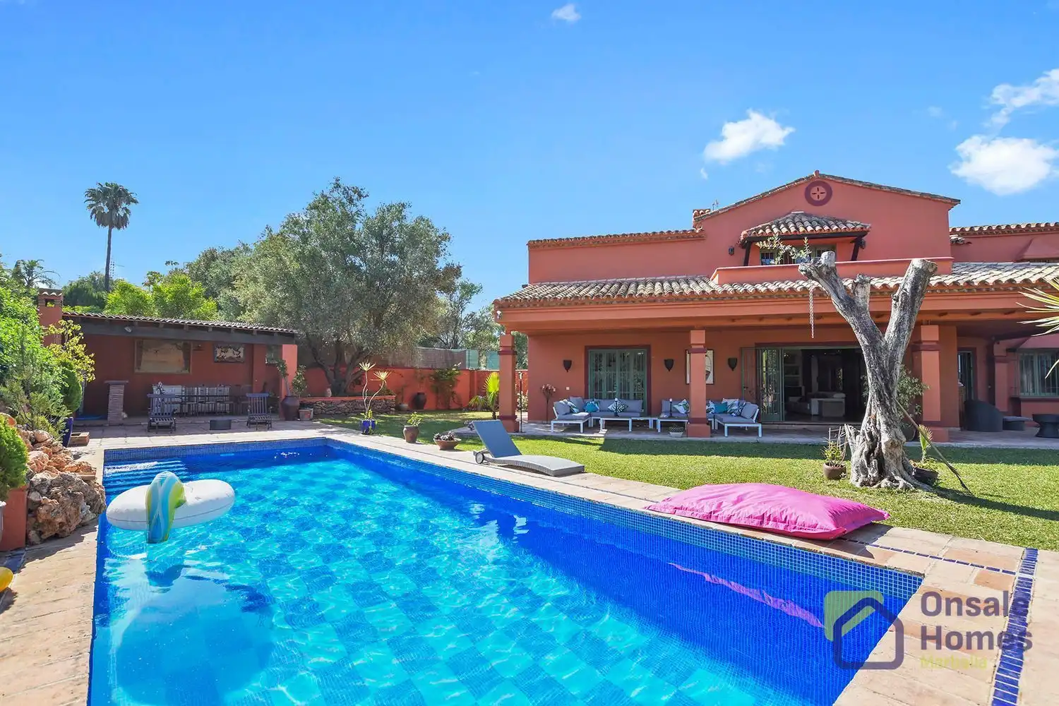 Jardí de Casa o xalet en venda en Marbella amb Aire condicionat, Jardí privat i Terrassa