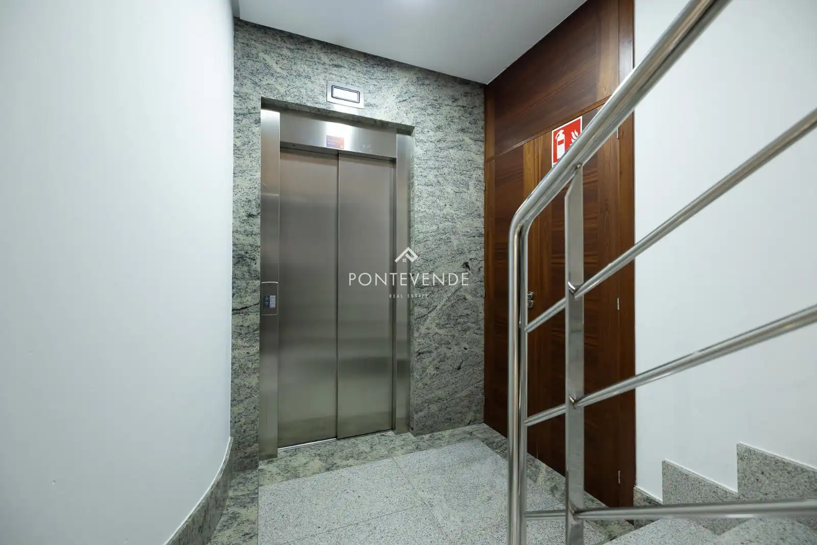 Wohnung zum Verkauf in Vigo  mit Heizung, Terrasse und Abstellraum