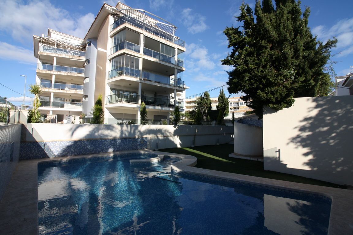 Piscina de Pis de lloguer en Altea amb Aire condicionat, Calefacció i Piscina comunitària