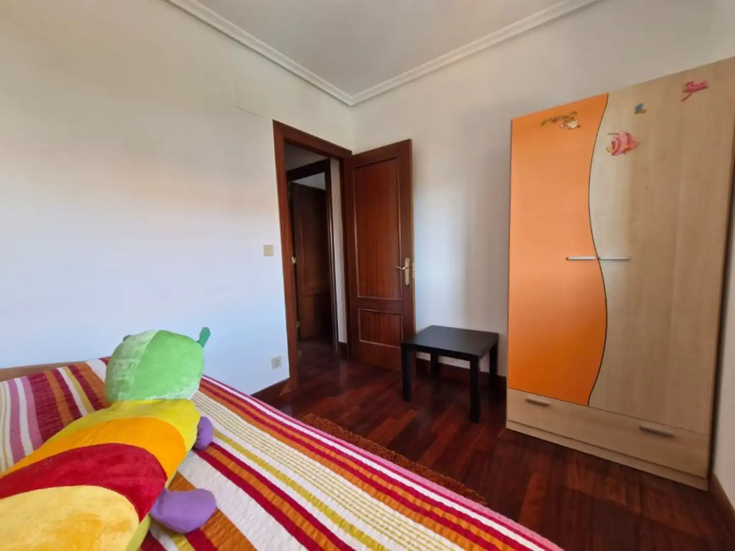 Schlafzimmer von Einfamilien-Reihenhaus zur Miete in Polanco mit Heizung, Privatgarten und Terrasse