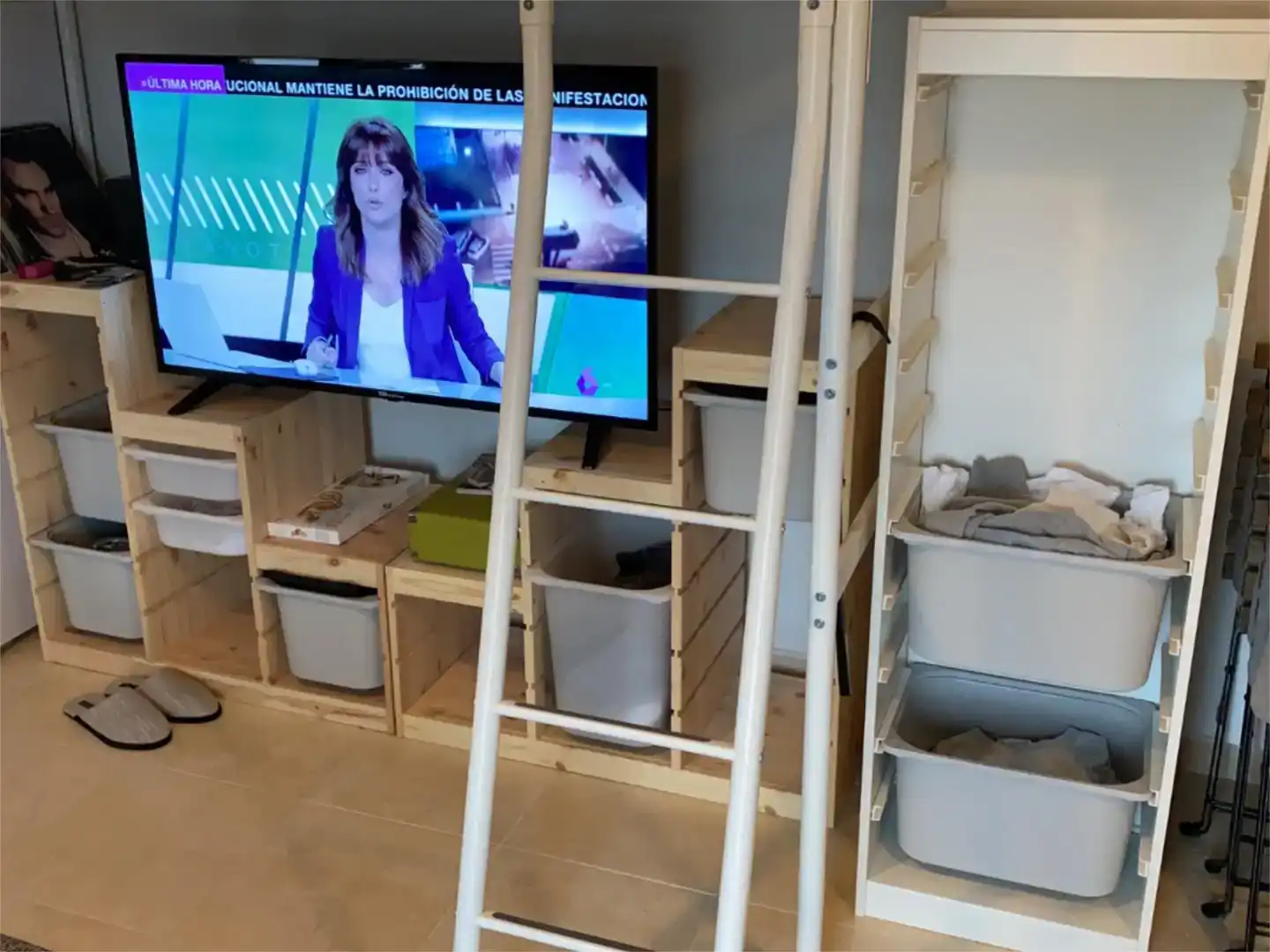 Wohnzimmer von Dachboden zum Verkauf in Llanes