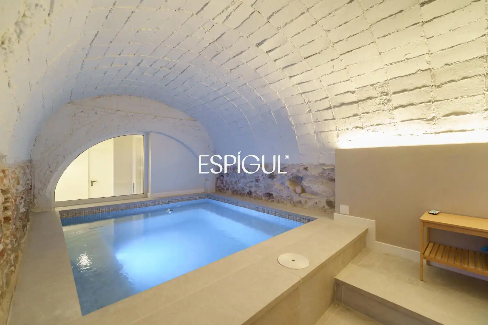 Piscina de Casa adosada en venta en Calella con Aire acondicionado, Calefacción y Parquet