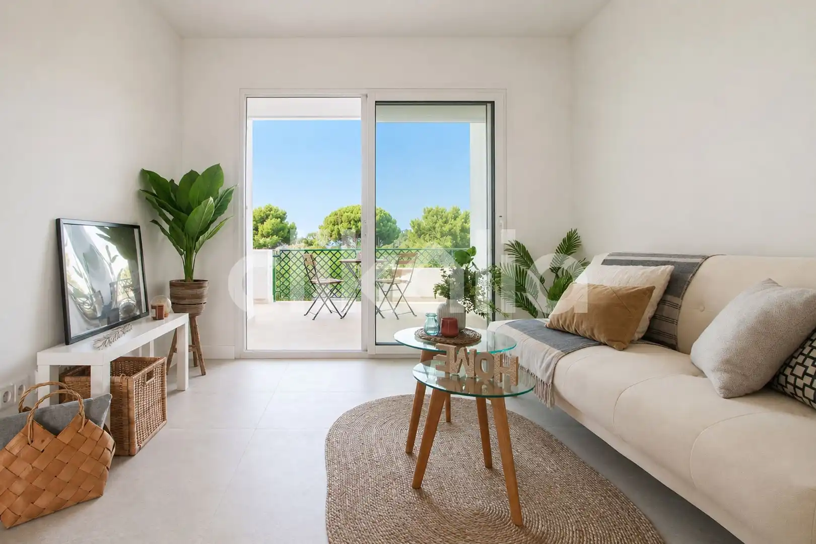 Living room of Flat for sale in Marbella  with Air Conditioner, Private garden and Terrace