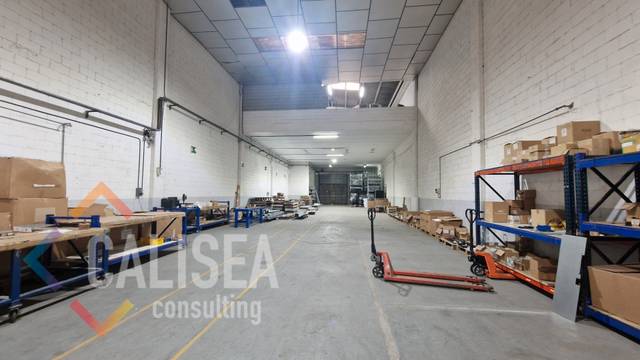 Nave industrial en Venta en Avinguda del Camí Reial, 6 en Palau-solità i Plegamans