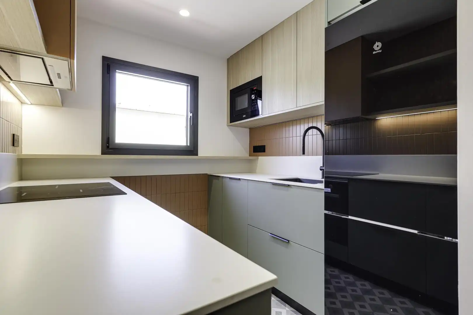 Estudio de alquiler en de Milà i Fontanals, Vila de Gràcia