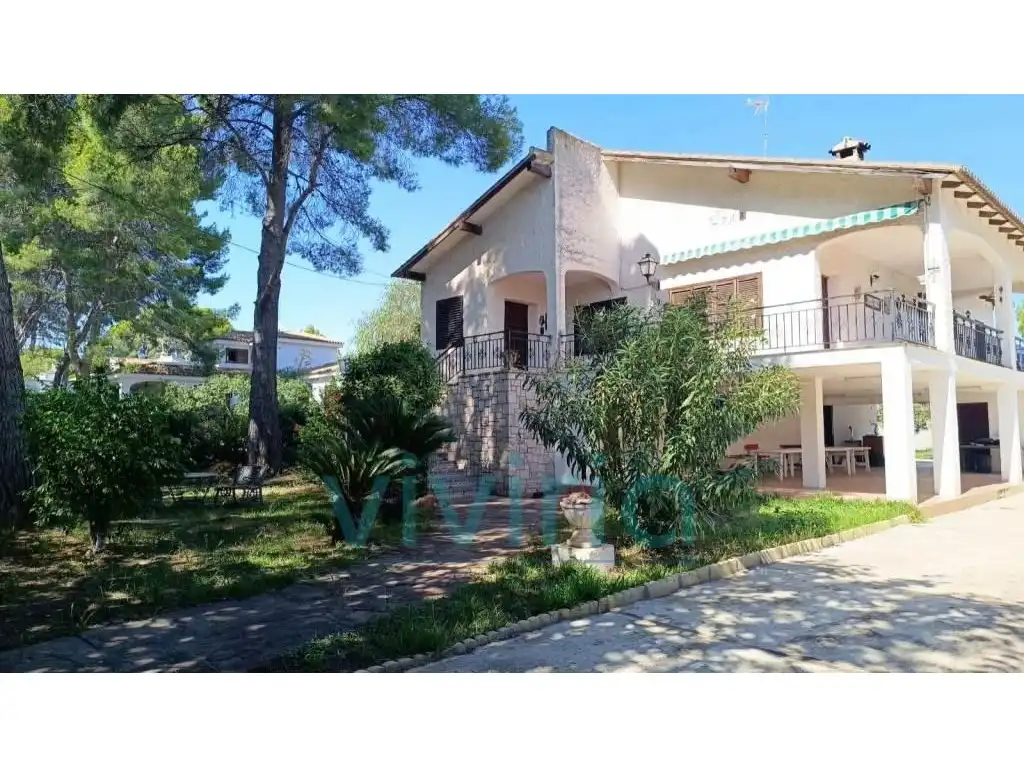 Exterior view of Houses for sale in La Cañada