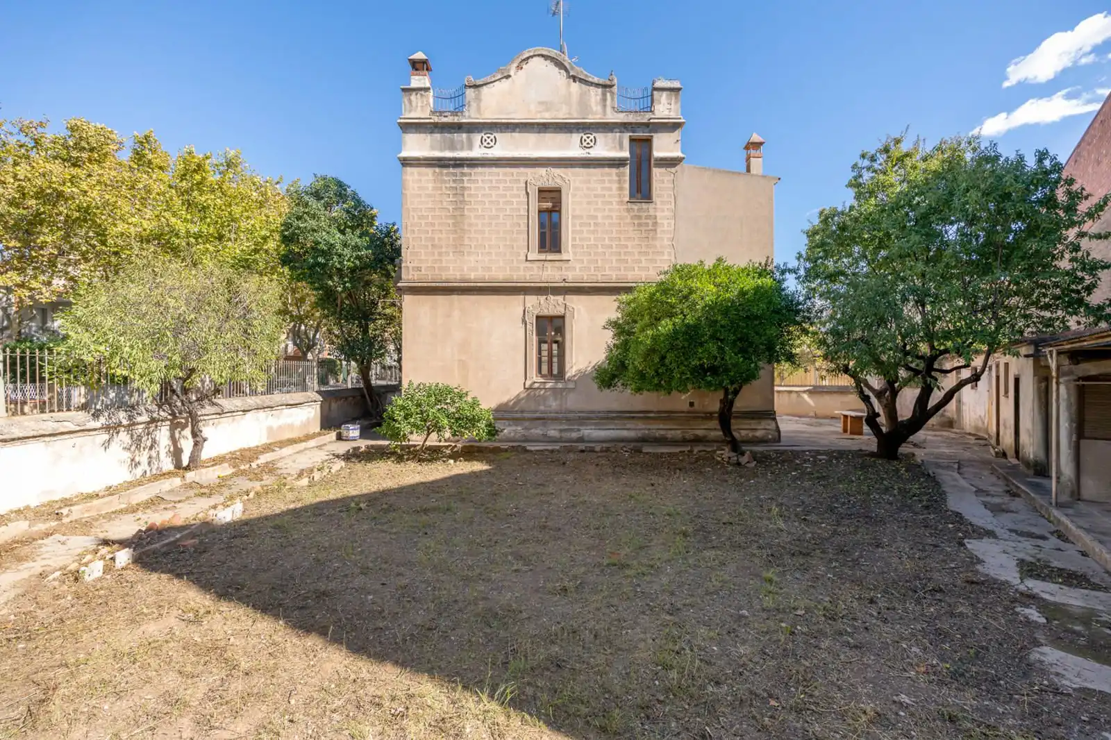 Vista exterior de Casa o chalet en venta en Sant Feliu de Llobregat con Calefacción, Jardín privado y Terraza