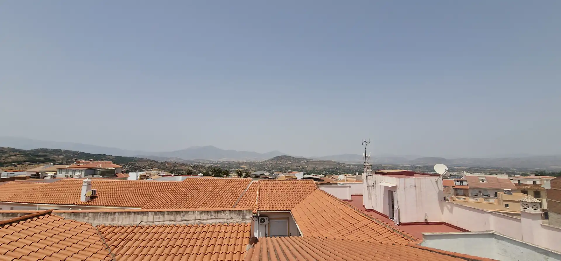 Vista exterior de Casa adosada en venda en Alhaurín El Grande amb Terrassa i Traster