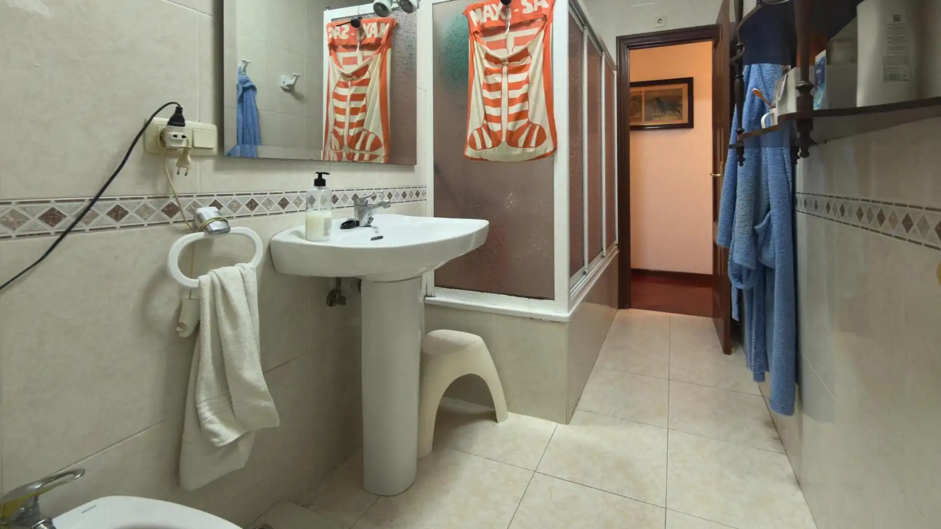 Baño de Piso en venta en Padrón con Calefacción, Trastero y Amueblado