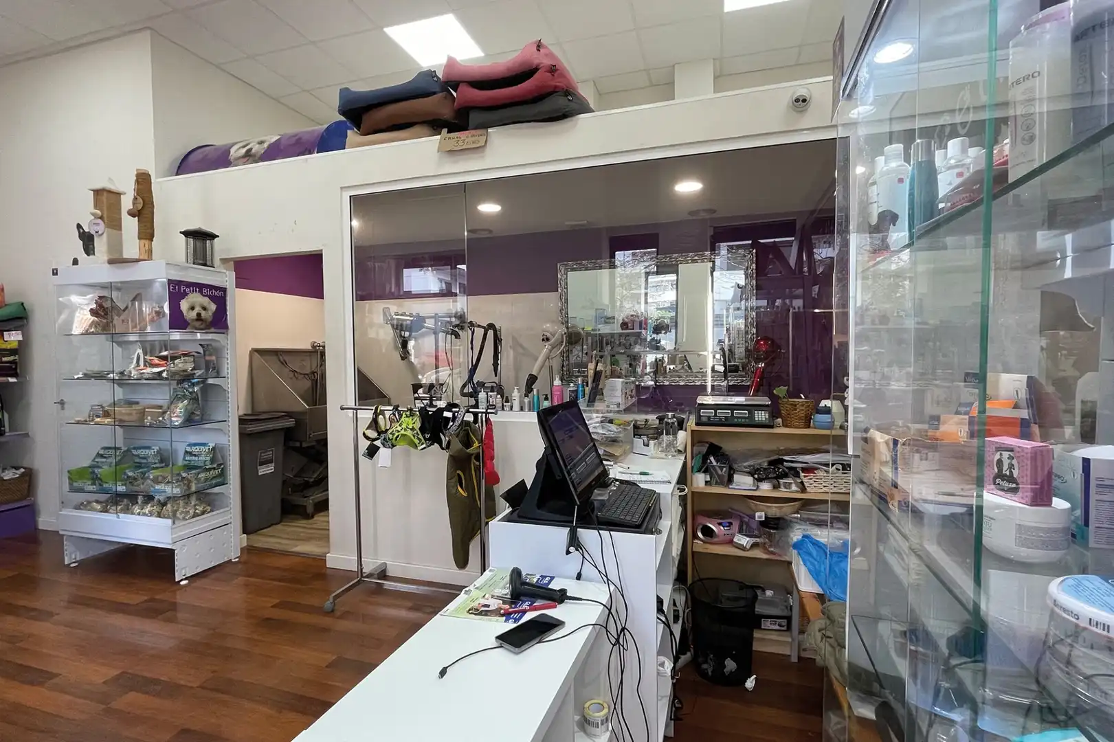Local en venta en Sant Just Desvern con Aire acondicionado