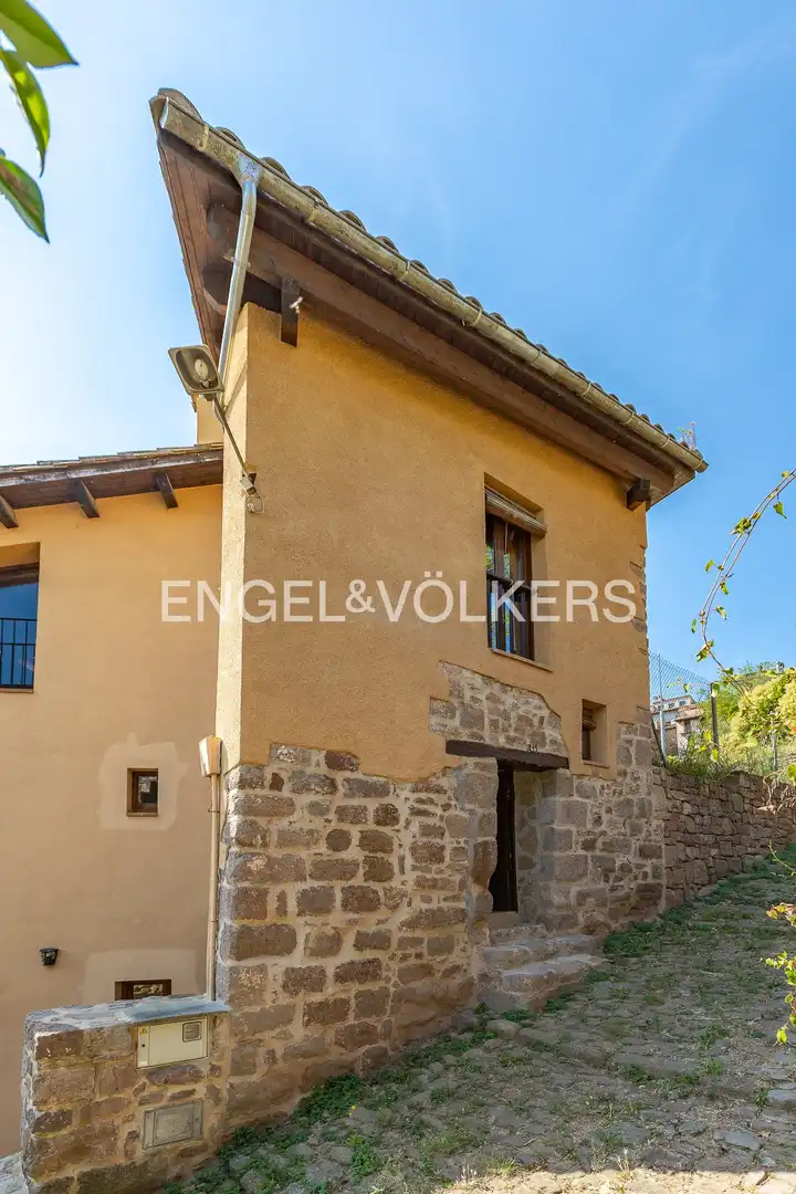 Vista exterior de Casa o xalet en venda en Cardona amb Calefacció i Jardí privat