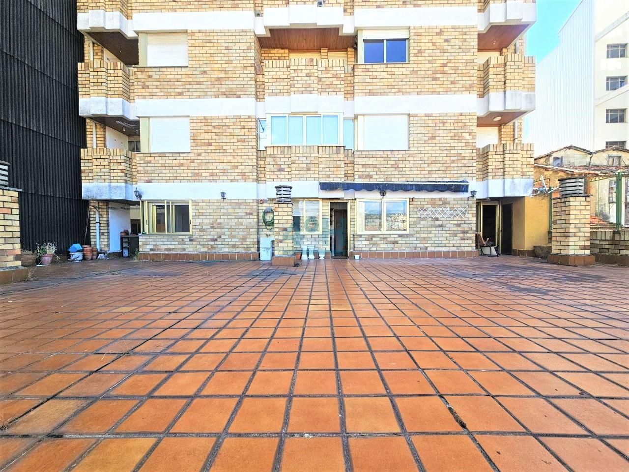 Exterior view of Flat for sale in Ourense Capital   with Heating, Parquet flooring and Terrace