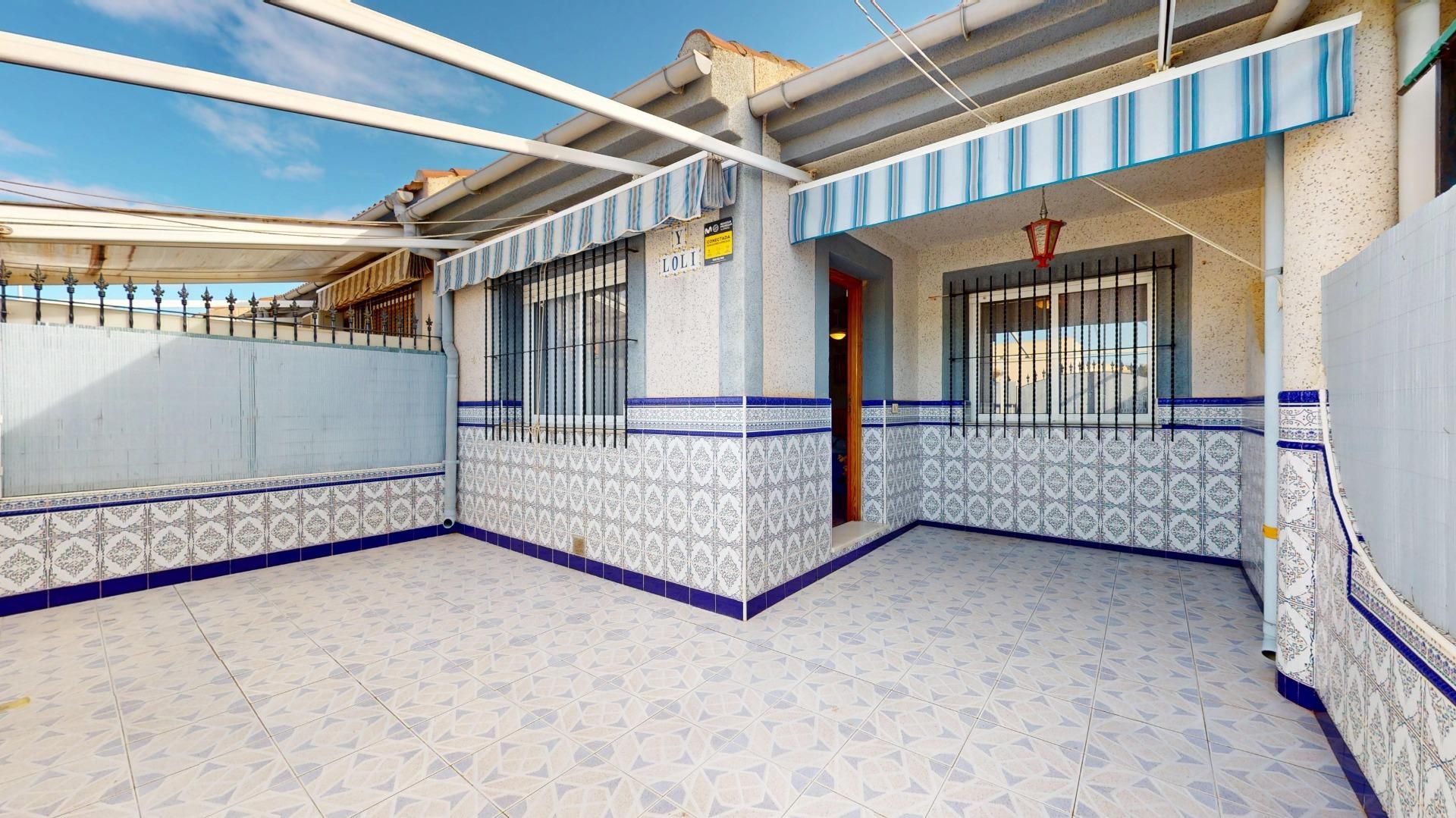 Vista exterior de Casa adosada en venda en San Pedro del Pinatar amb Terrassa