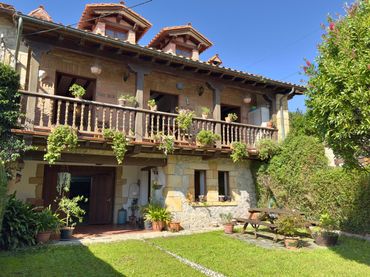Casa amb balcó en venda a LIANDRES