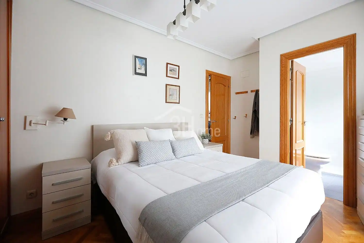 Schlafzimmer von Wohnung zum Verkauf in Irun  mit Heizung und Terrasse