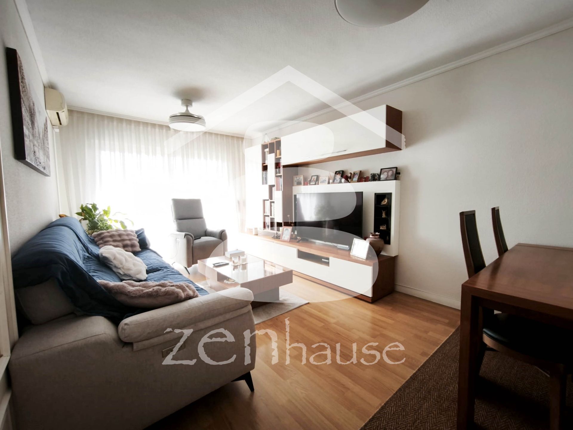 Living room of Flat for sale in  Madrid Capital  with Air Conditioner, Heating and Terrace
