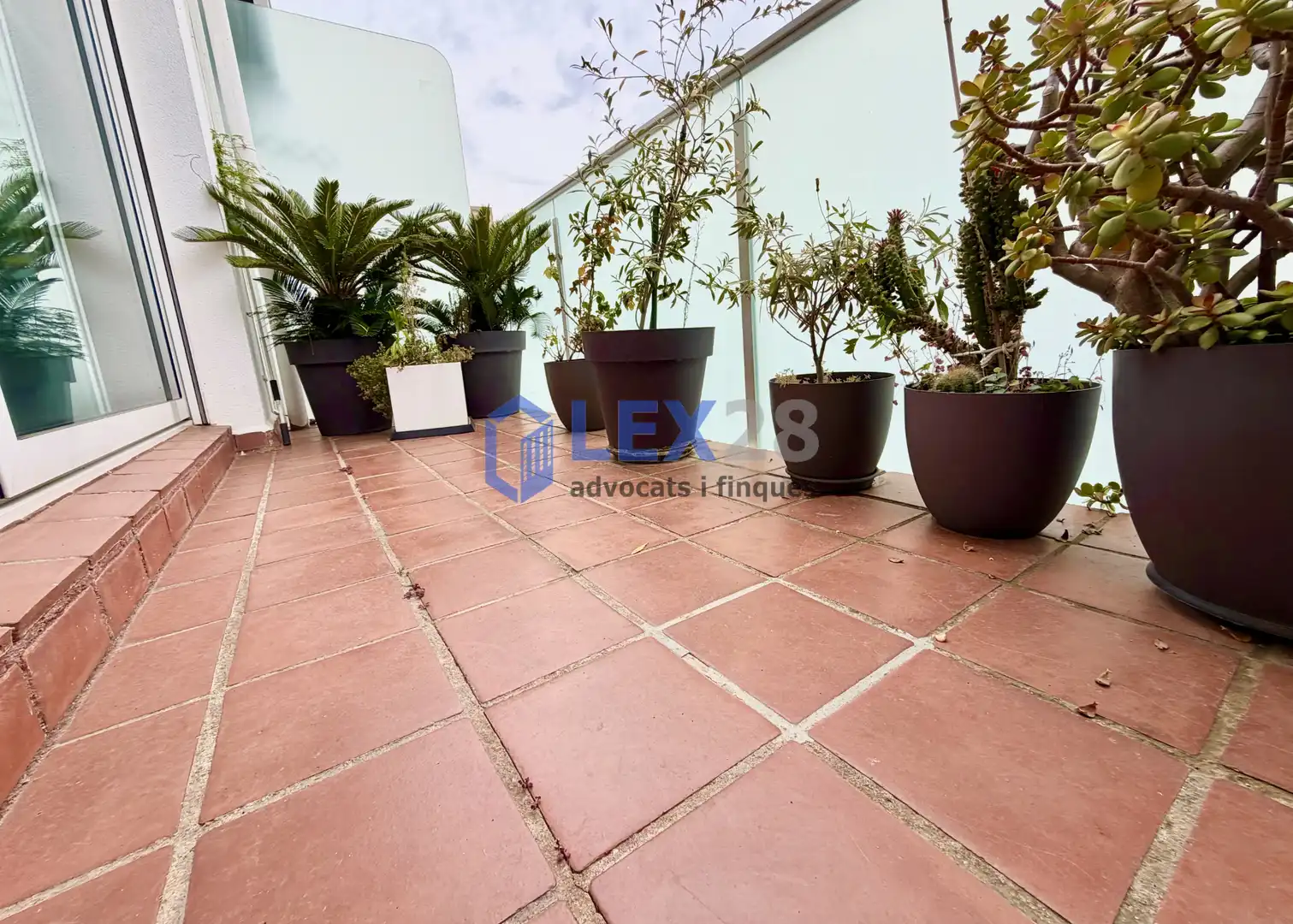 Reihenhaus mit Terrasse zum Verkauf in Carrer de la Indústria, imagen 31