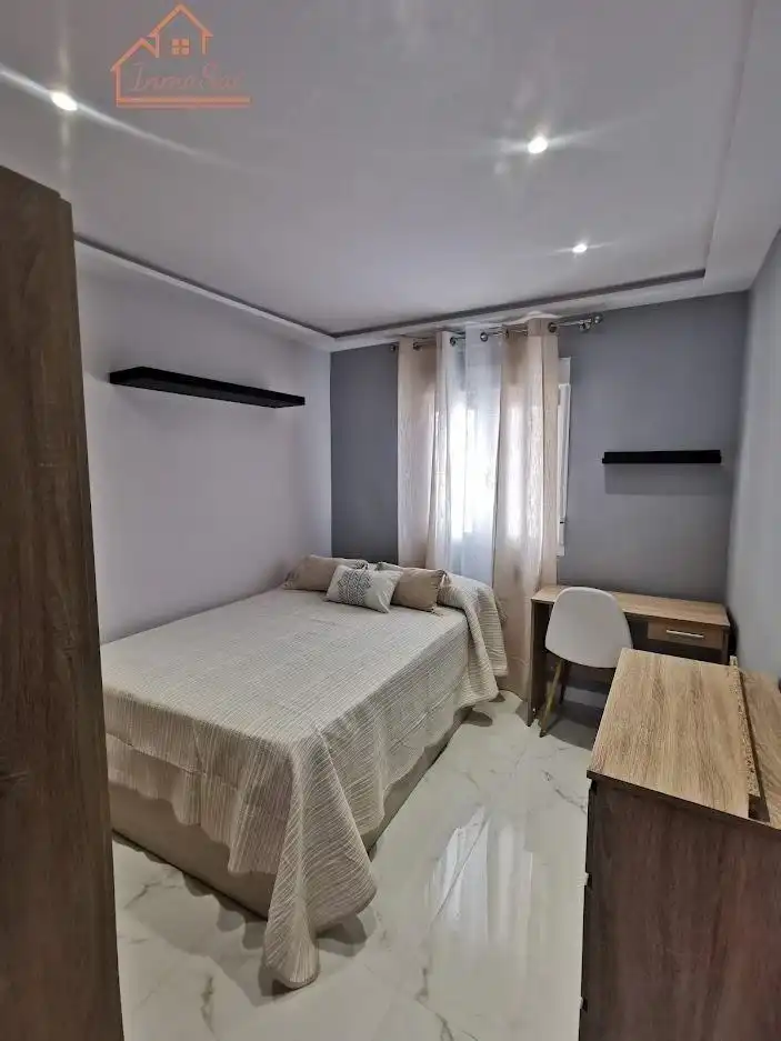 Schlafzimmer von Wohnung zur Miete in Madrid mit Klimaanlage, Heizung und Möbliert