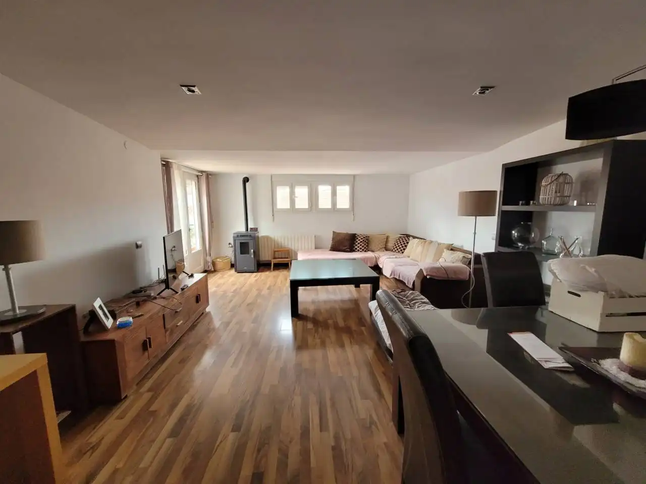 Sala de estar de Ático en venta en Baza con Calefacción, Terraza y Amueblado