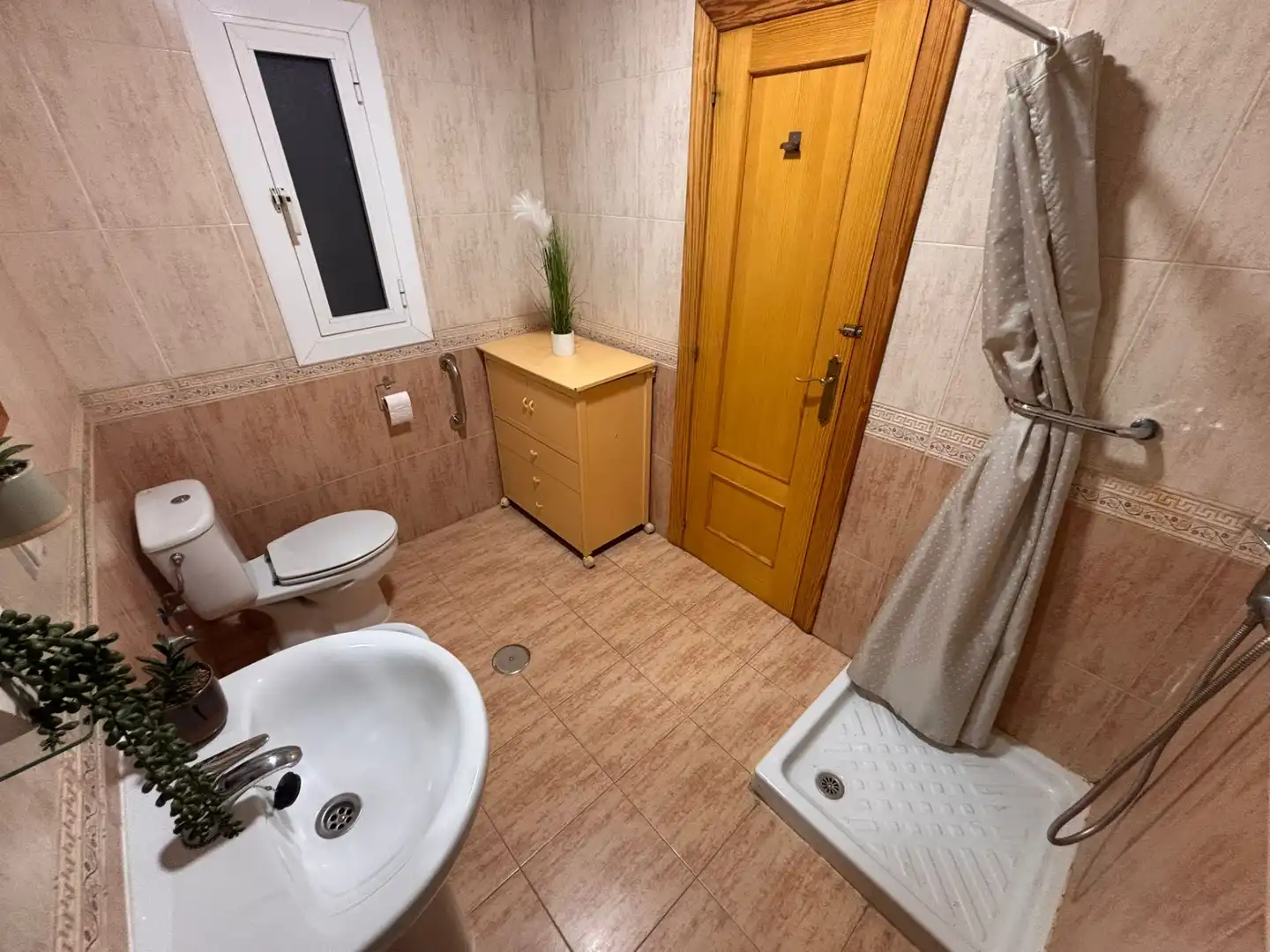 Baño de Piso en venta en Alicante / Alacant con Aire acondicionado y Amueblado