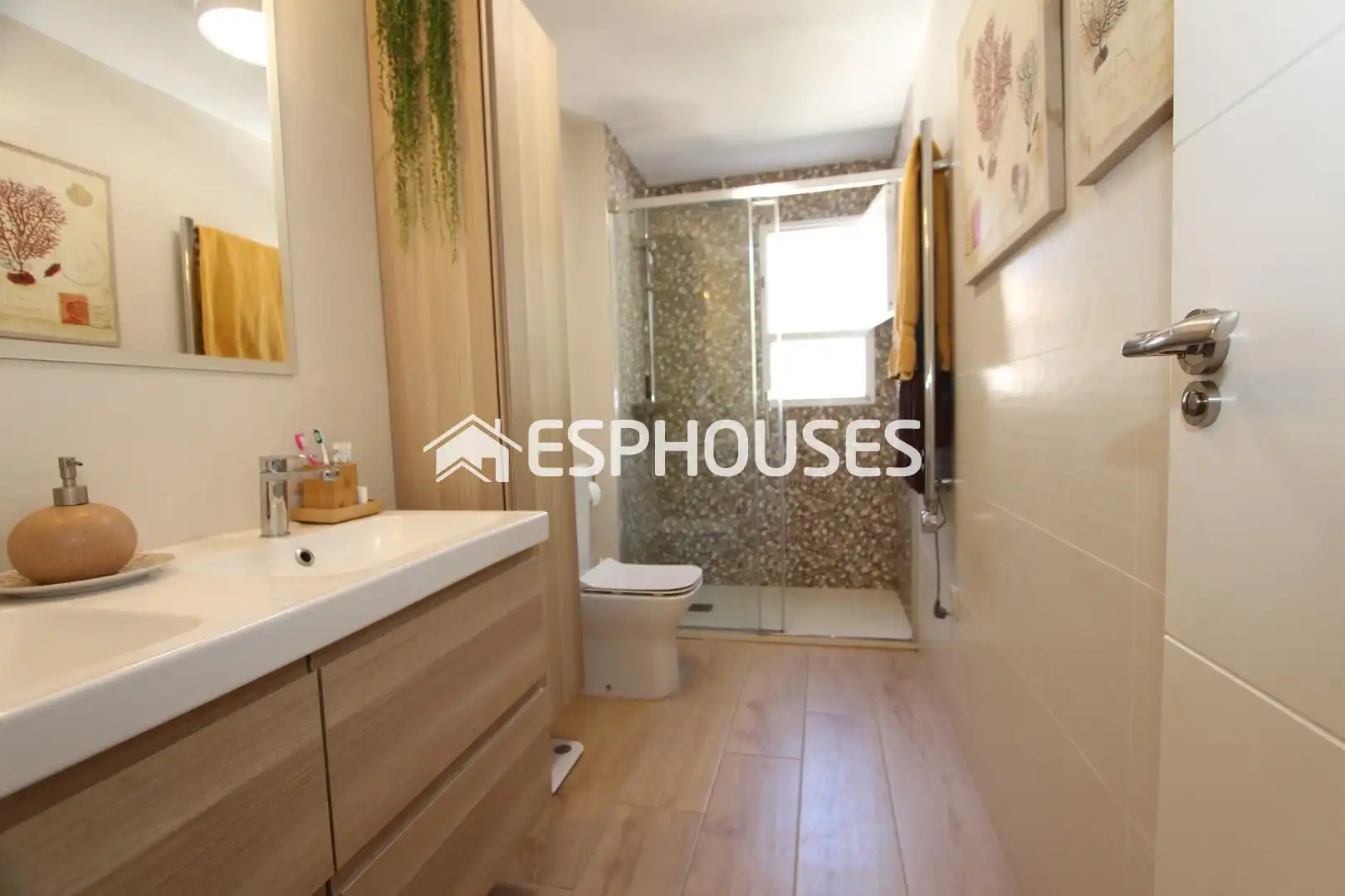Baño de Casa o chalet en venta en Guardamar del Segura con Aire acondicionado, Terraza y Trastero